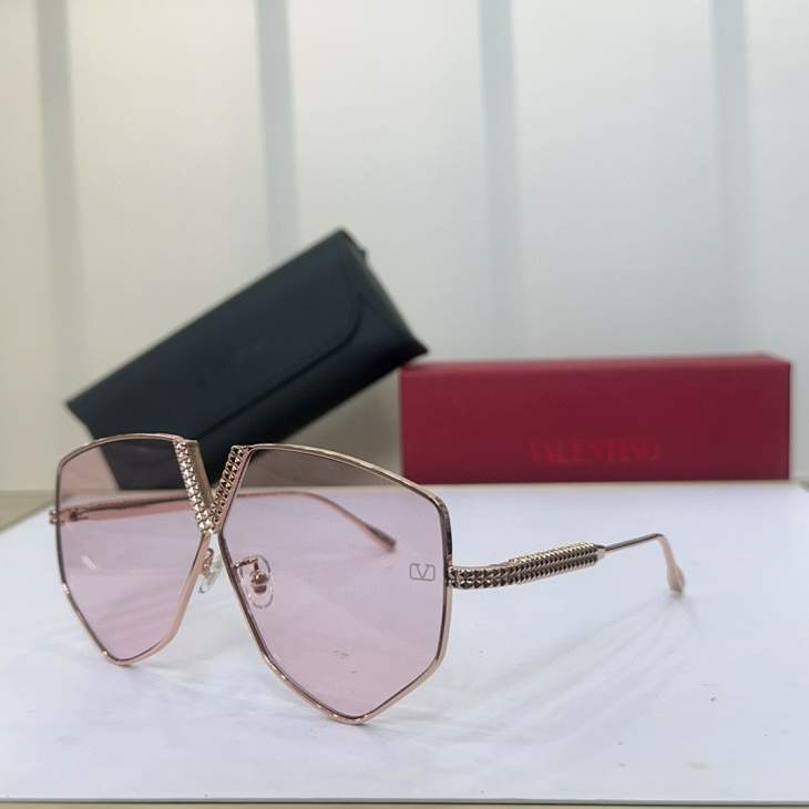 Picture of Valentino Sunglasses _SKUfw65331162fw